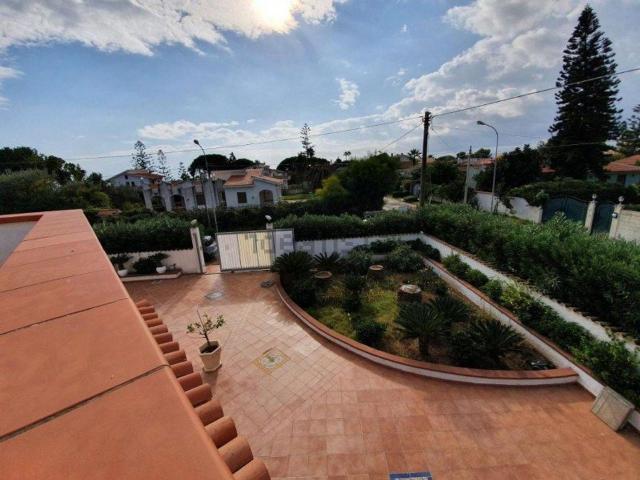 Villetta indipendente in vendita di 500 m² in Via delle Baleari