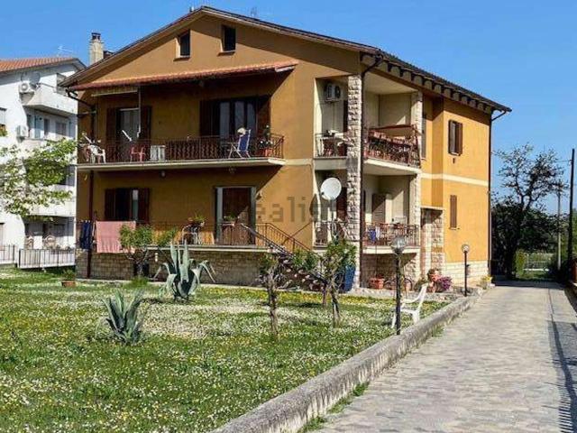 Villetta indipendente in vendita di 500 m² in Via Eugenio Curiel