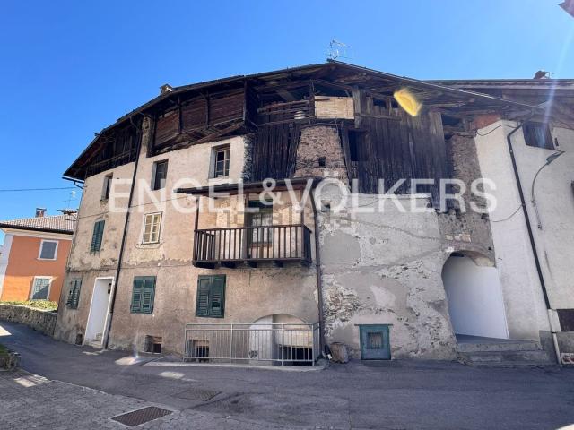 Villetta indipendente in vendita di 500 m² in Via Monte Grappa, 24