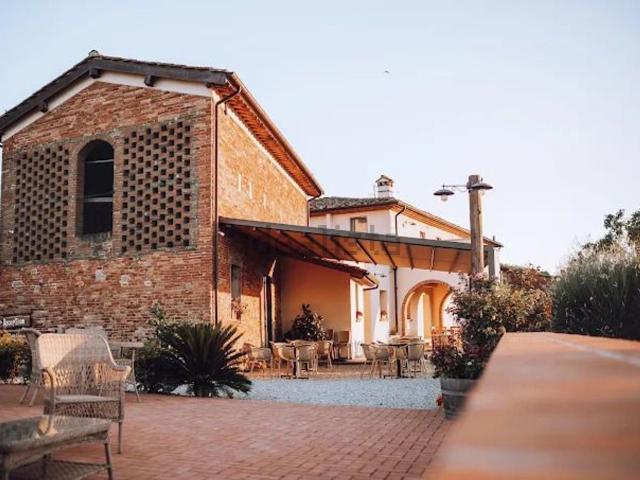 Villetta indipendente in vendita di 500 m² in Via P. le di San Zio