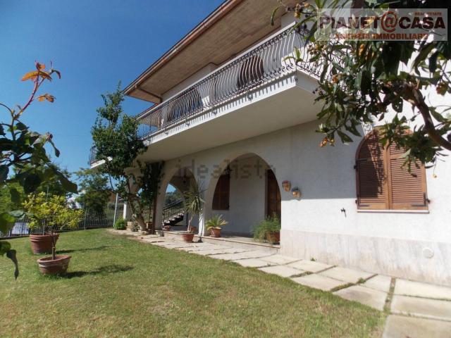 Villetta indipendente in vendita di 500 m² in Via Palazzi