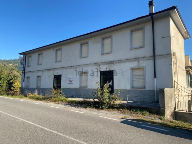 Villetta indipendente in vendita di 500 m² in Via Roma, 24