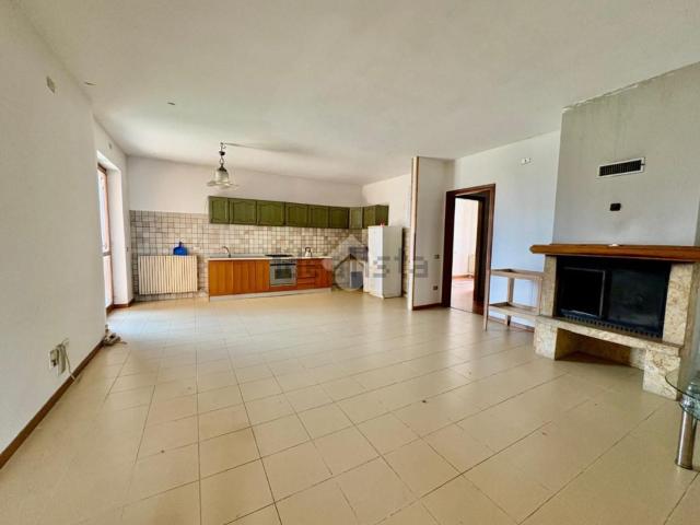 Villetta indipendente in vendita di 500 m² in Via Raimondo Ruggeri