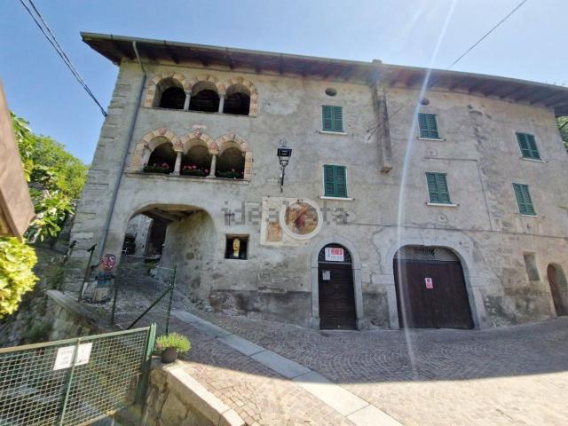 Villetta indipendente in vendita di 500 m² in Via Villa, 38