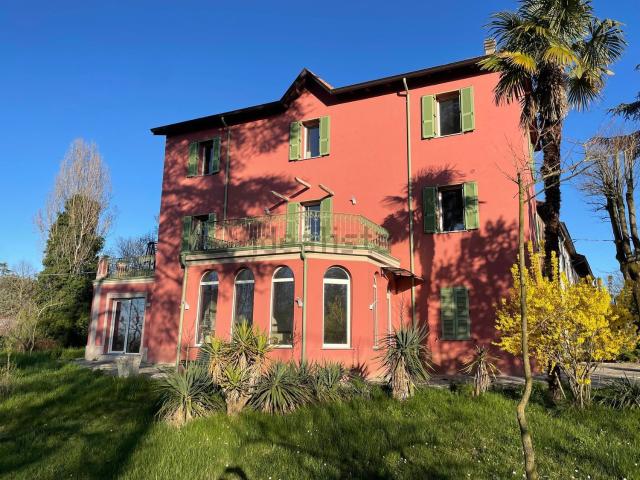 Villetta indipendente in vendita di 500 m² in Località Ceresola, 124
