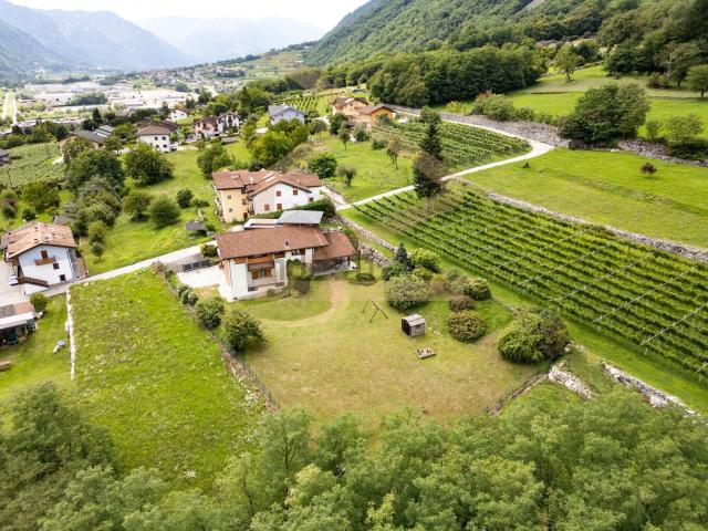 Villetta indipendente in vendita di 508 m² in Via Roat