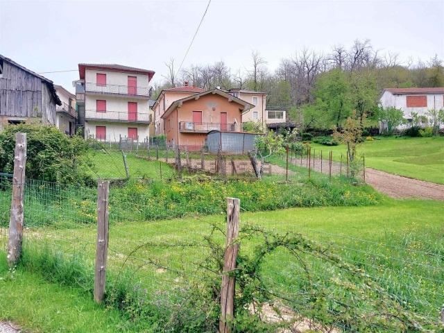 Villetta indipendente in vendita di 508 m² in Strada Provinciale di Adelano