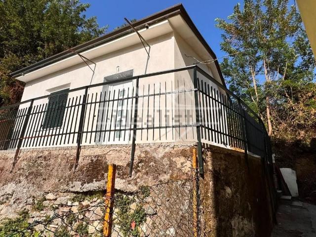 Villetta indipendente in vendita di 50 m² in Via Carriona, 54033