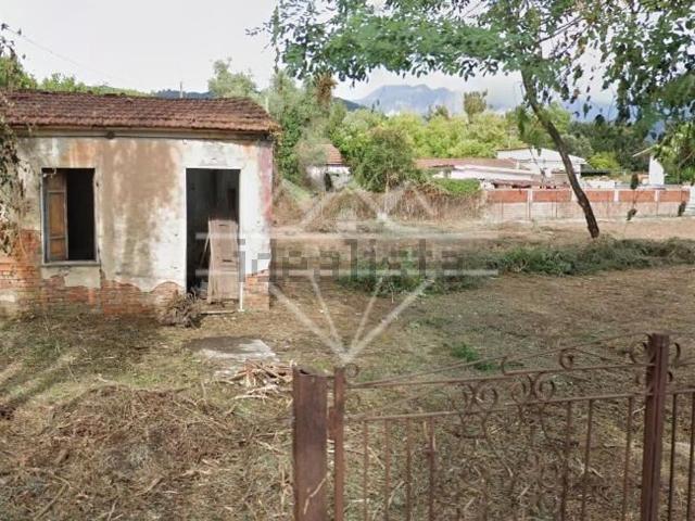 Villetta indipendente in vendita di 50 m² in Viale Galileo Galilei, 54033
