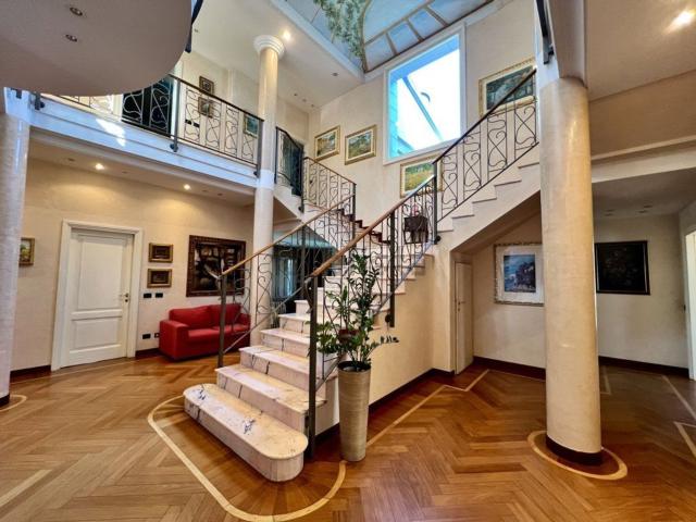 Villetta indipendente in vendita di 510 m²