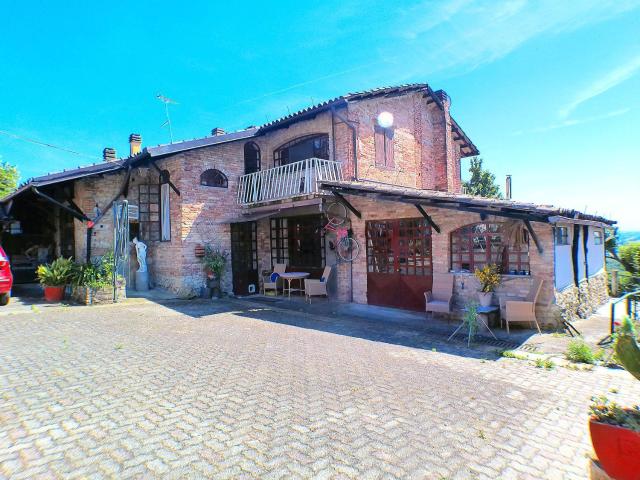 Villetta indipendente in vendita di 510 m² in Via Bicocca