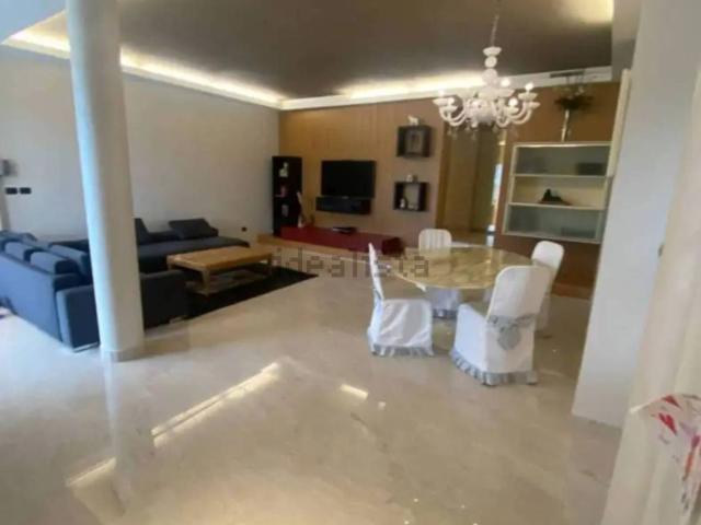 Villetta indipendente in vendita di 510 m² in Via Montecoccio