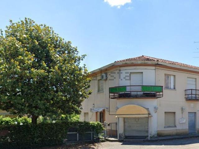 Villetta indipendente in vendita di 510 m² in Viale Trieste