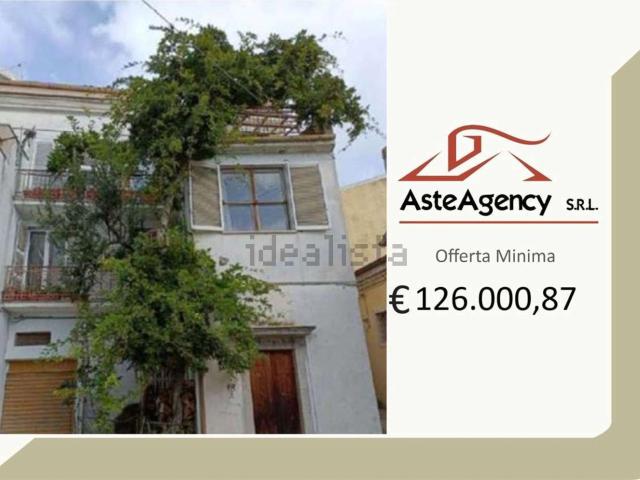 Villetta indipendente in vendita di 512 m² in Via Bellini, 17
