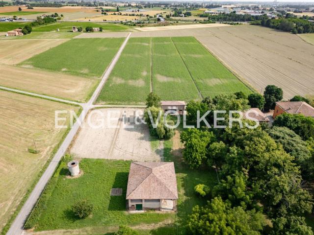 Villetta indipendente in vendita di 512 m² in Via Poggio Renatico, 52