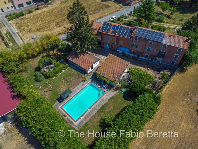 Villetta indipendente in vendita di 514 m² in Via Dante Alighieri