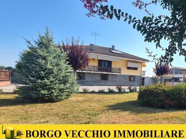 Villetta indipendente in vendita di 516 m² in Via Don Nasi, 33