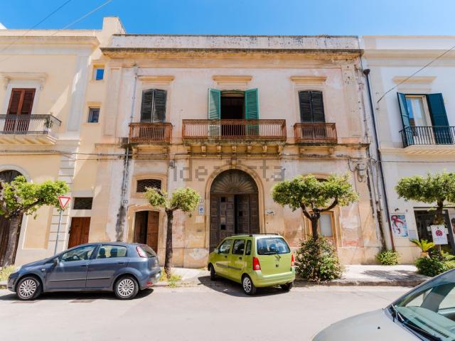 Villetta indipendente in vendita di 516 m² in Piazza Gioacchino Toma