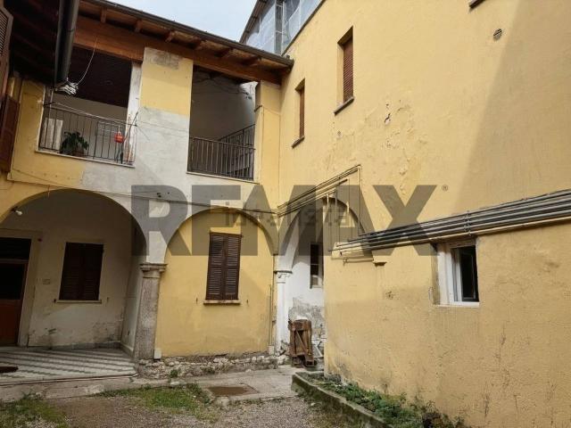 Villetta indipendente in vendita di 518 m² in Via Frangi, 12