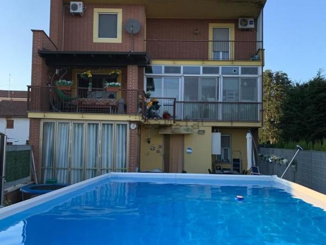 Villetta indipendente in vendita di 518 m² in Via Levato, 28