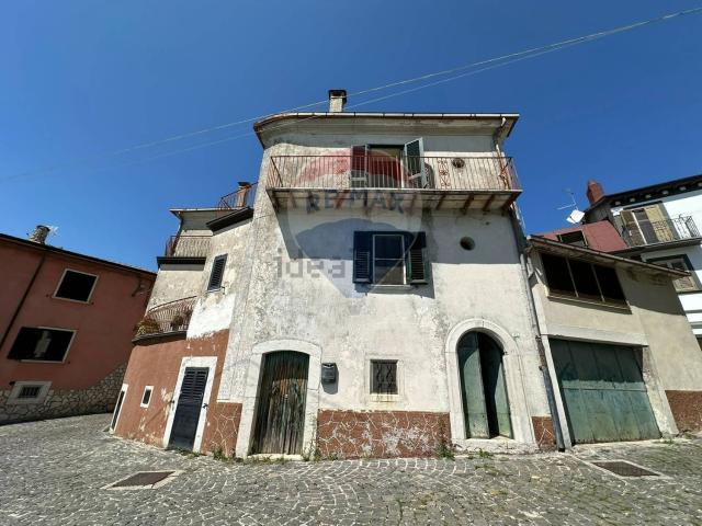 Villetta indipendente in vendita di 519 m² in Via Orientale