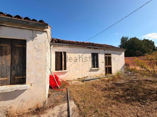 Villetta indipendente in vendita di 520 m² in Via 4 Novembre