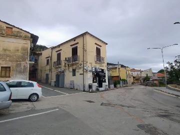 Villetta indipendente in vendita di 520 m² in Via Nazario Sauro