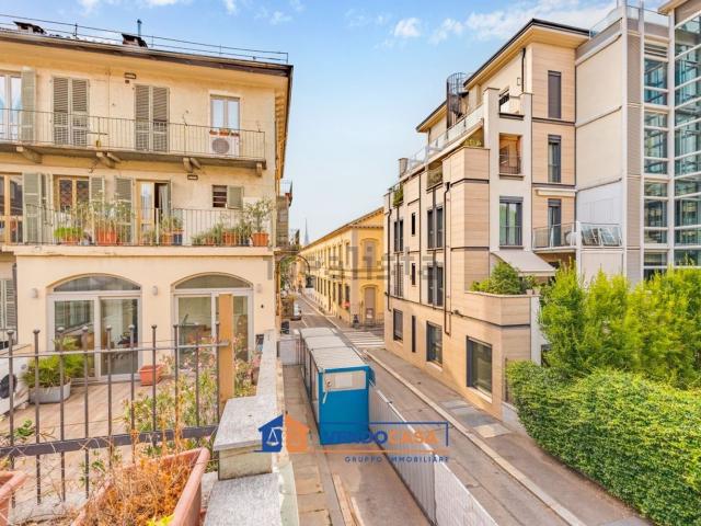 Villetta indipendente in vendita di 520 m² in Via Santorre di Santarosa, 12