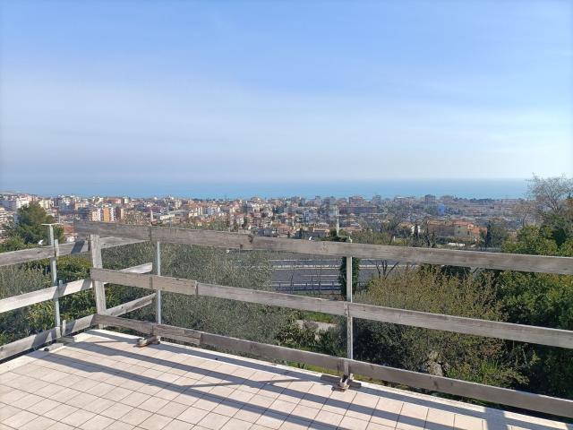Villetta indipendente in vendita di 525 m²
