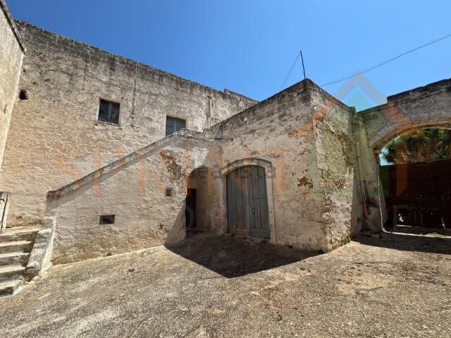 Villetta indipendente in vendita di 525 m²