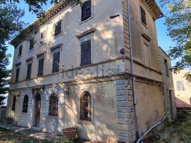 Villetta indipendente in vendita di 525 m²
