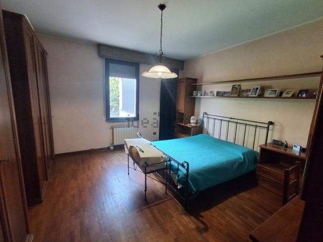 Villetta indipendente in vendita di 525 m² in Via Modena