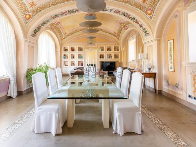 Villetta indipendente in vendita di 530 m² in Via Giovanni XXIII