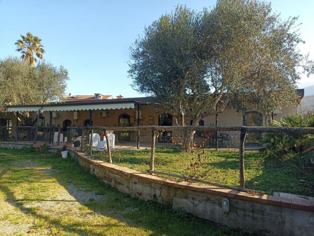 Villetta indipendente in vendita di 530 m² in Via Maggiore vincenzo citro, 28