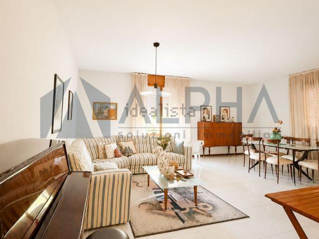 Villetta indipendente in vendita di 533 m² in Via Giuseppe Verdi