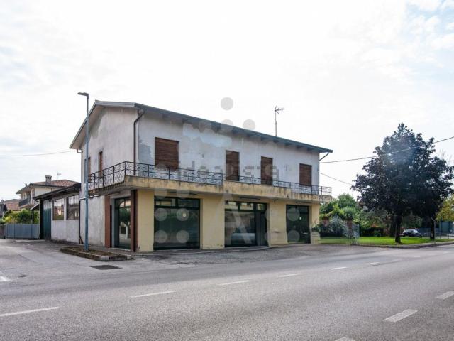 Villetta indipendente in vendita di 534 m² in Via Castelletto, 9