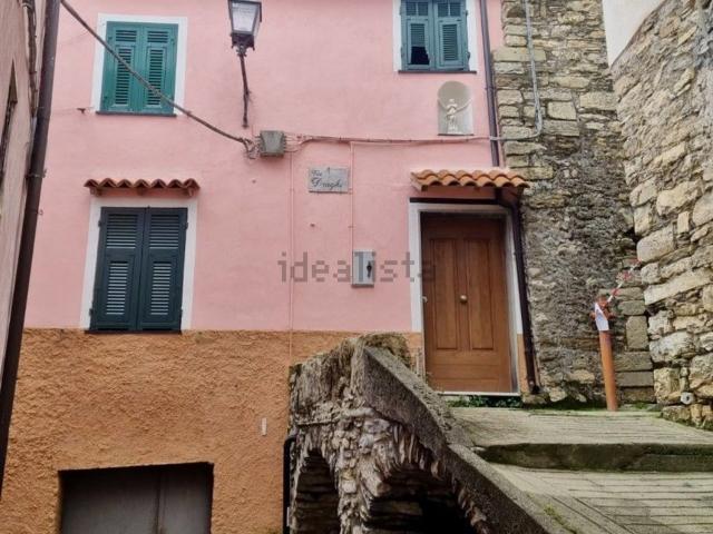 Villetta indipendente in vendita di 536 m² in Via Draghi
