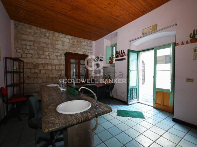 Villetta indipendente in vendita di 57 m² in Via Senatore Caruso, 11