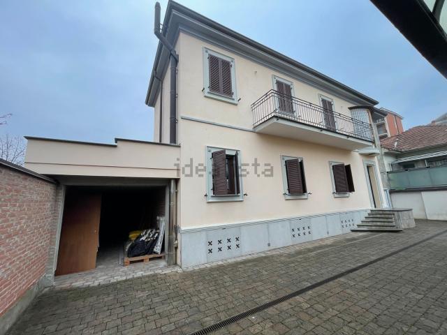 Villetta indipendente in vendita di 540 m² in Via Don Canestri, 28