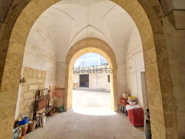 Villetta indipendente in vendita di 540 m² in Via Marina Serra