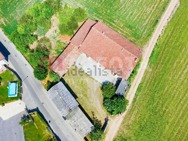 Villetta indipendente in vendita di 542 m² in Via Albarelle, 9