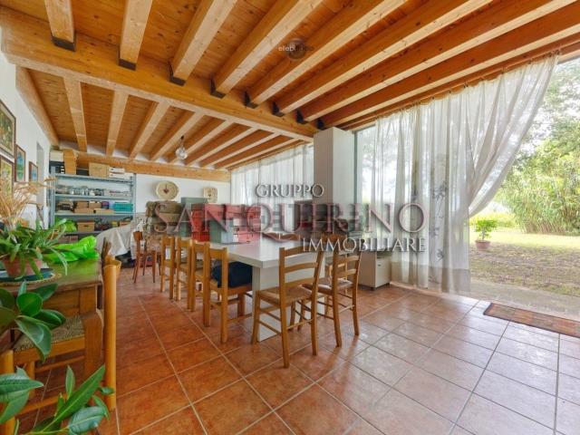 Villetta indipendente in vendita di 545 m² in Via Grande, 10
