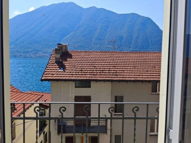 Villetta indipendente in vendita di 547 m² in Via Statale Regina, 31