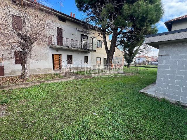 Villetta indipendente in vendita di 550 m² in Via G. Parini, 19