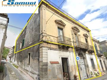 Villetta indipendente in vendita di 550 m² in Via Callipoli