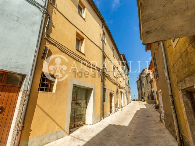 Villetta indipendente in vendita di 550 m² in Via dei Castagni, 2