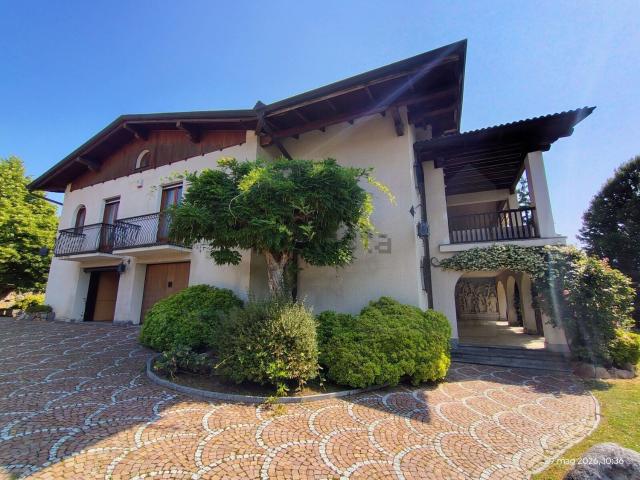 Villetta indipendente in vendita di 550 m² in Via F. Turati, 12