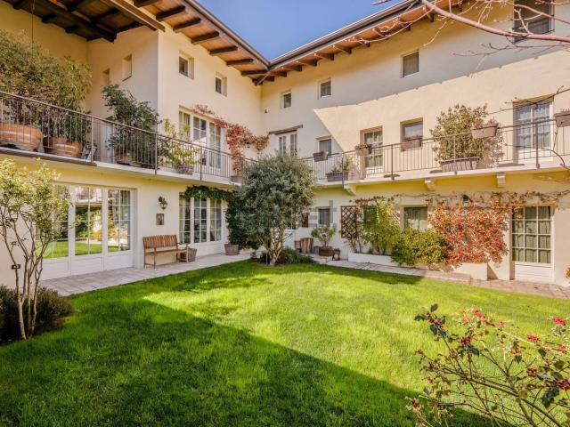 Villetta indipendente in vendita di 550 m² in Via Motto