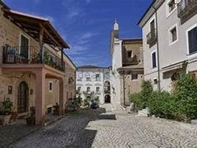 Villetta indipendente in vendita di 550 m² in Via San Leonardo