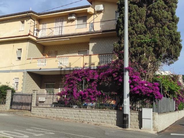 Villetta indipendente in vendita di 550 m² in Via Stazione, 8